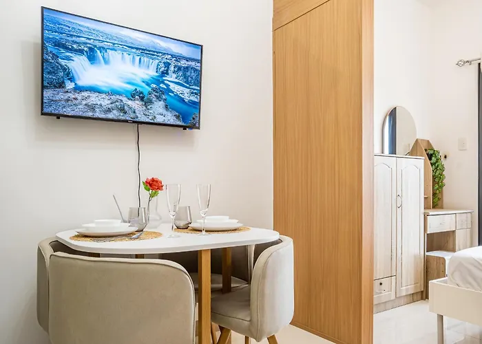 Stylish Makati 1br W Balcony Netflix And Fast Wifi 3*